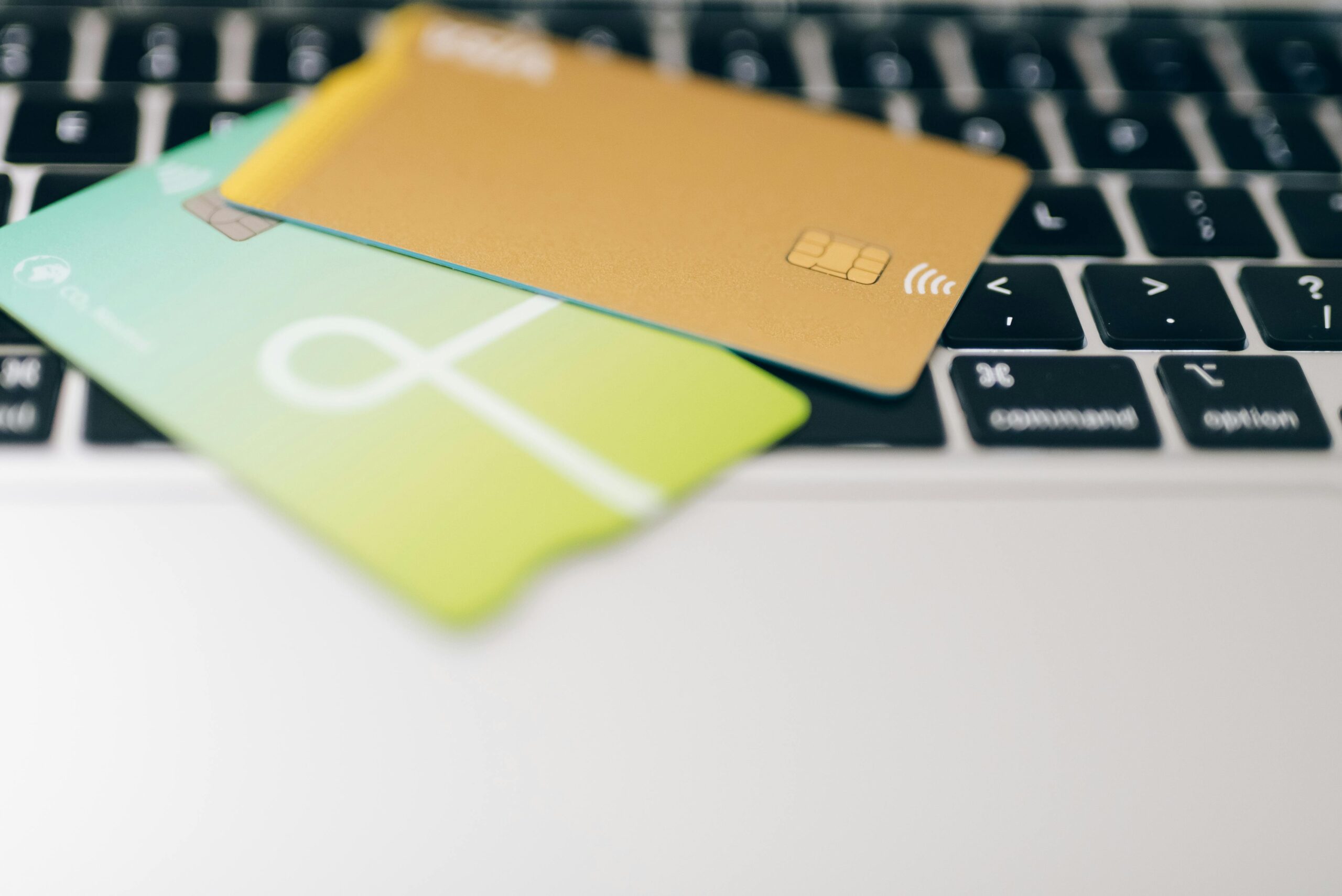 Premium Credit Cards: 4 Things You Need to Qualify for it!